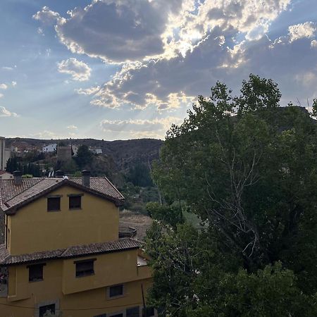 Hostal Restaurante El Cazador Nuévalos Εξωτερικό φωτογραφία
