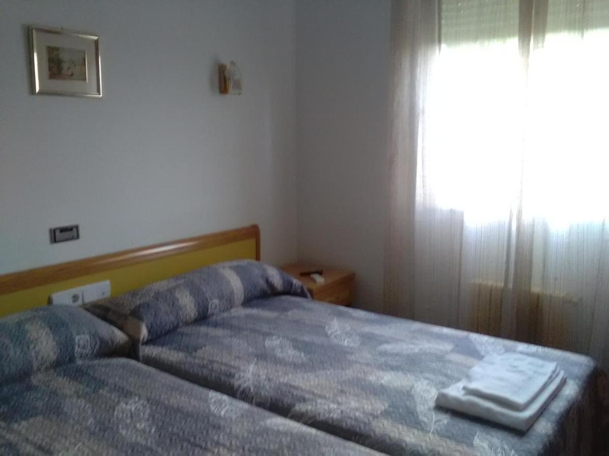 Hostal Restaurante El Cazador Nuévalos Εξωτερικό φωτογραφία