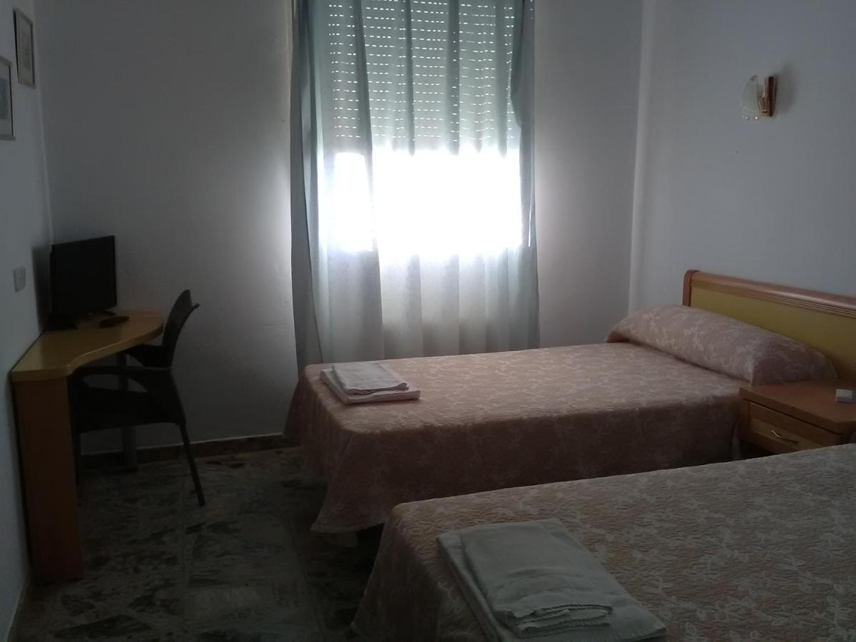 Hostal Restaurante El Cazador Nuévalos Εξωτερικό φωτογραφία