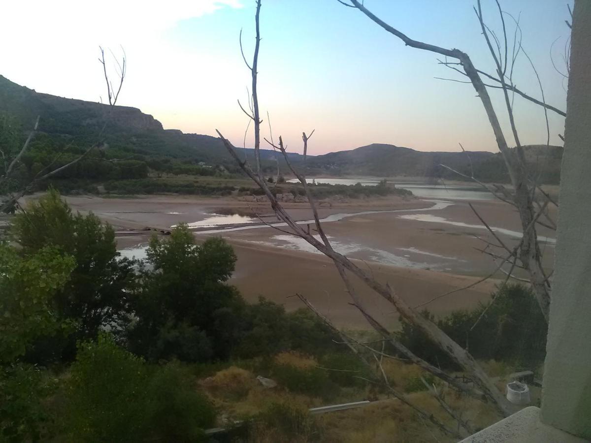 Hostal Restaurante El Cazador Nuévalos Εξωτερικό φωτογραφία