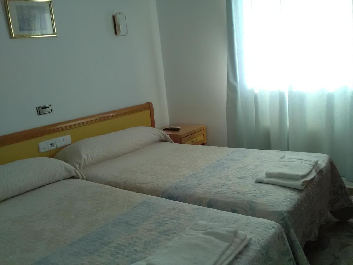 Hostal Restaurante El Cazador Nuévalos Εξωτερικό φωτογραφία