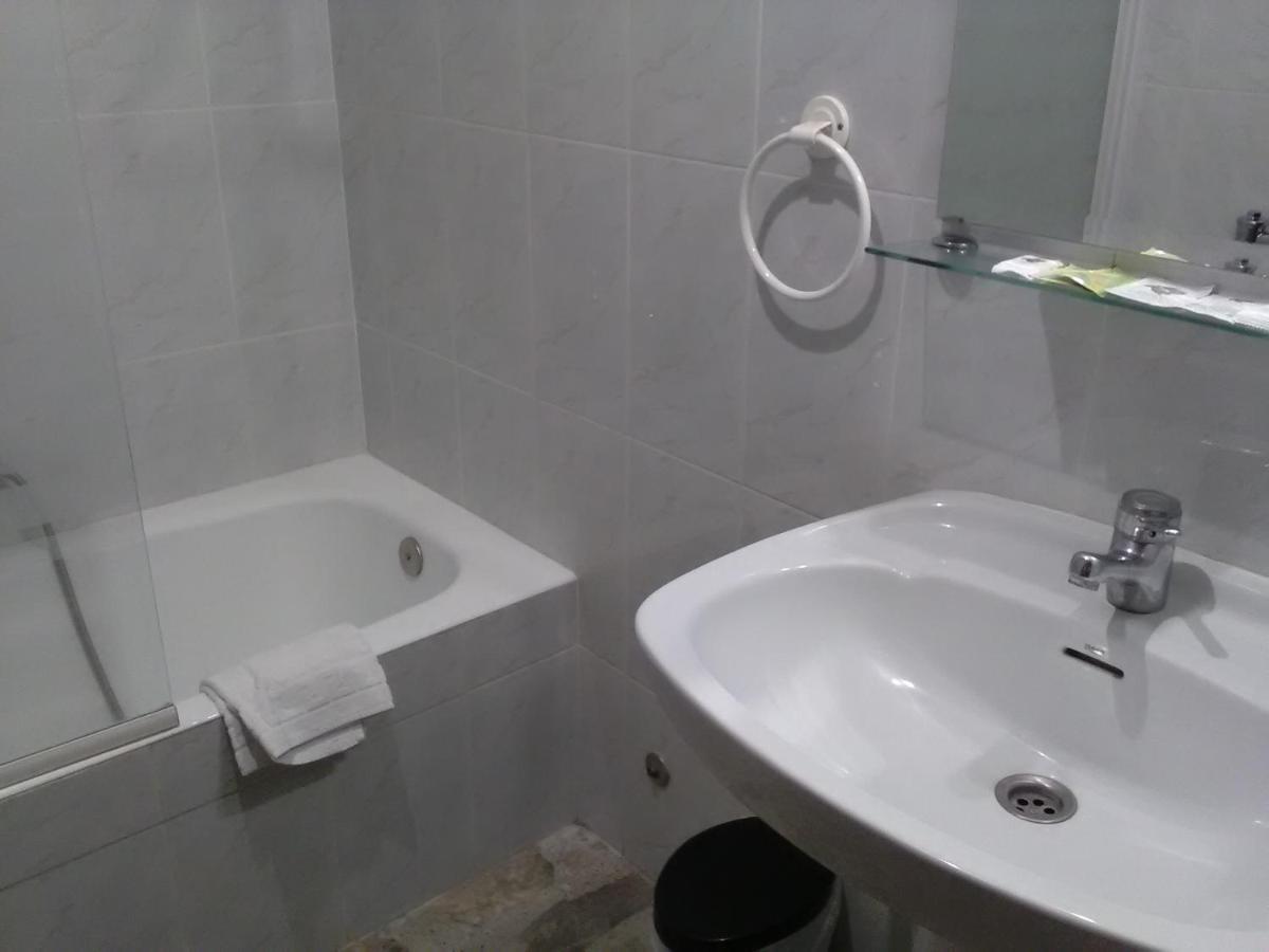 Hostal Restaurante El Cazador Nuévalos Εξωτερικό φωτογραφία
