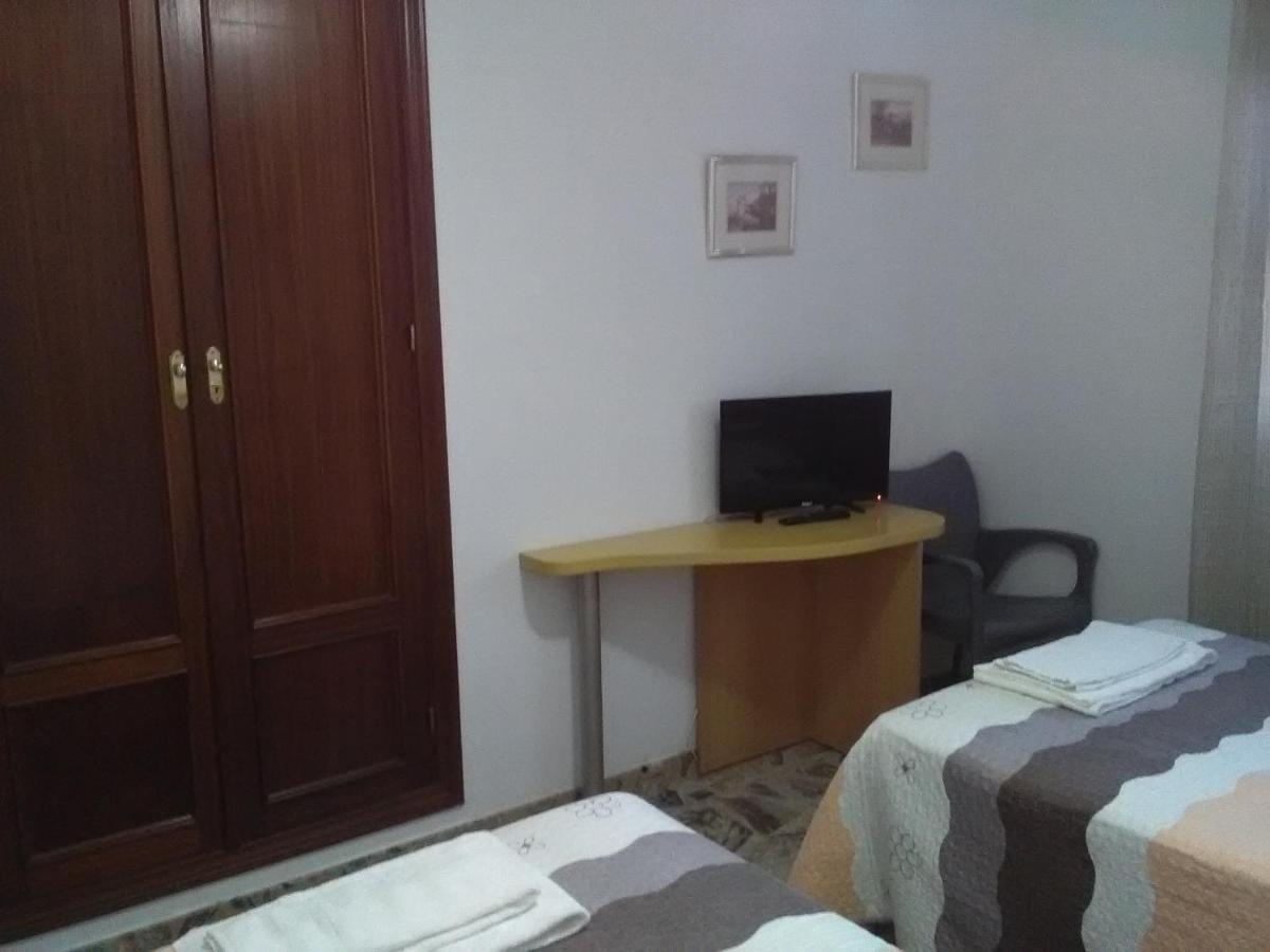 Hostal Restaurante El Cazador Nuévalos Εξωτερικό φωτογραφία