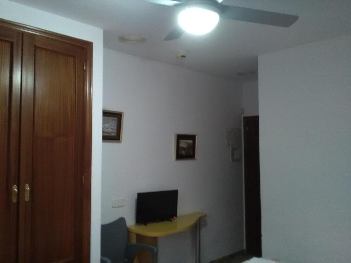 Hostal Restaurante El Cazador Nuévalos Εξωτερικό φωτογραφία