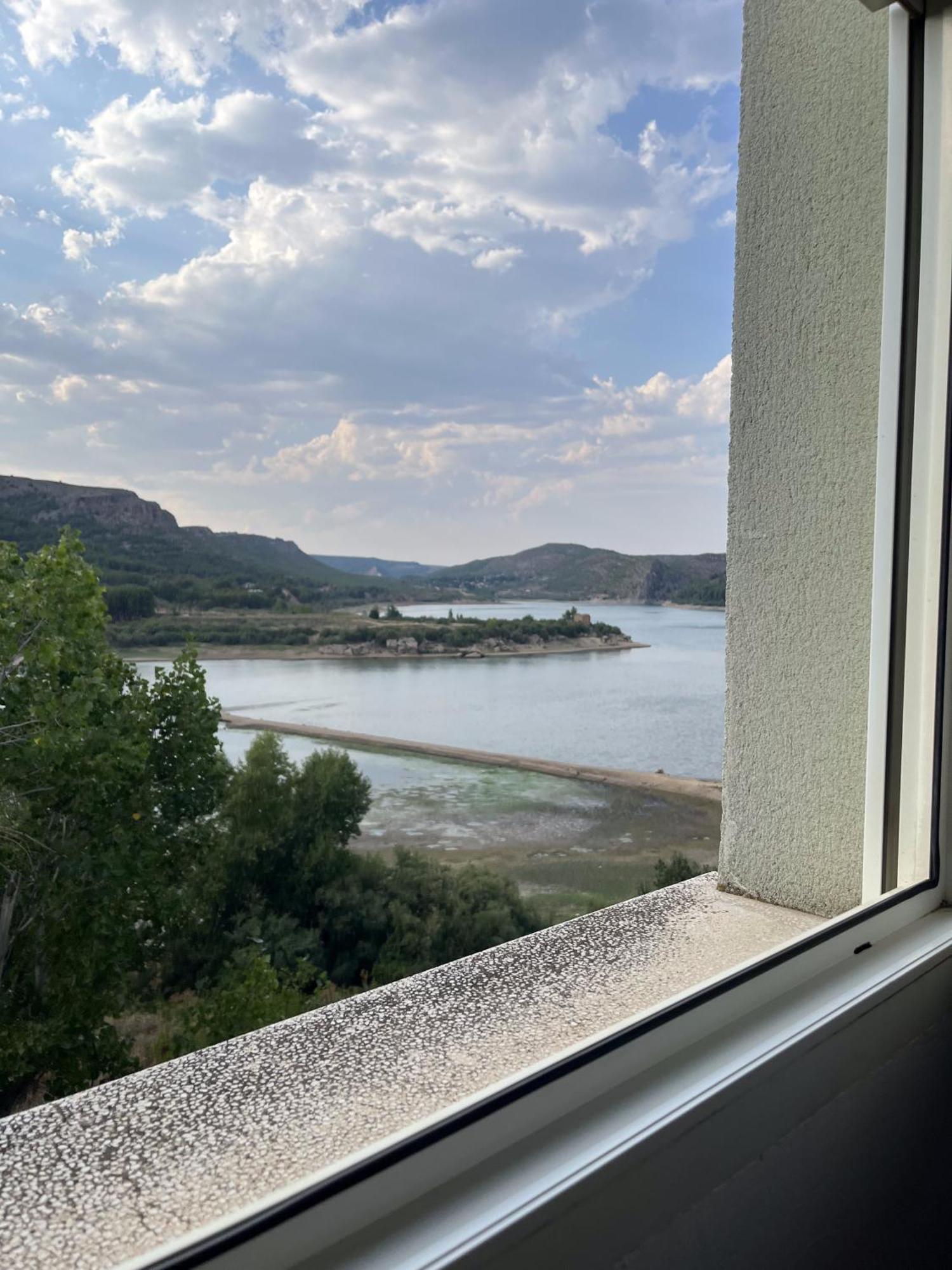 Hostal Restaurante El Cazador Nuévalos Εξωτερικό φωτογραφία